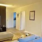 Huoneisto Bright Elegant - Feel Lapland With Light & Harmony Rovaniemi